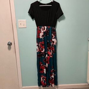 Maxi dress with pockets